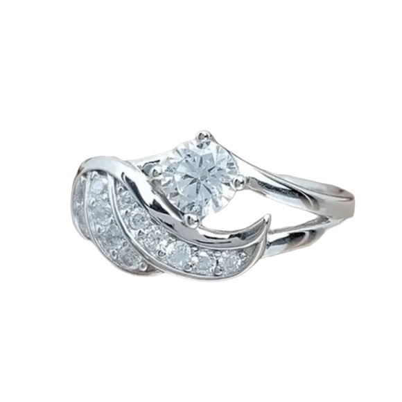 Angel Wing Silver and Zircon Ring - Picture 3 of 5